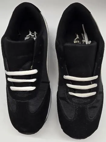 Women's Retro Runner -- Dancesneaker -- Black/White